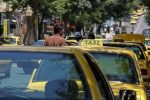 انداختن توپ در زمین تاکسی ها و تکذیب قطع سهمیه بنزین خودروهای بدون بیمه از اول دی ماه