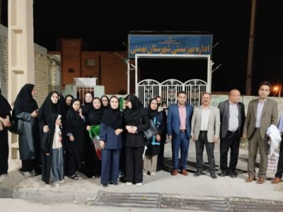 برپایی میز خدمت اداره بهزیستی بهمئی در تجمعات شبانه